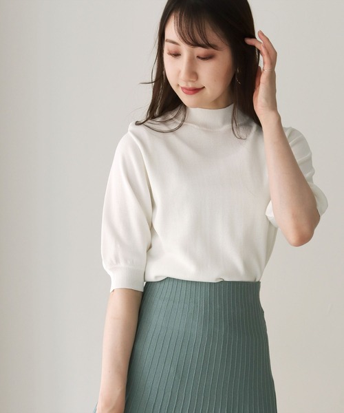 HER CLOSET（ハークローゼット）の「【cheriella】イージーケアドライタッチプチハイネック5分袖無地ニット（ニット/セーター・レディース・ホワイト/ブラック/ピンク/ブルー/スモークピンク/グレイッシュベージュ/レッド/ロイヤルブルー/グリーン・M）」の10枚目の写真