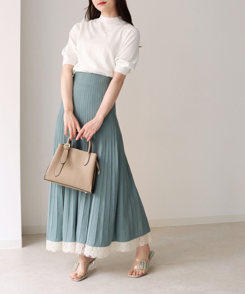 HER CLOSET（ハークローゼット）の「【cheriella】イージーケアドライタッチプチハイネック5分袖無地ニット（ニット/セーター・レディース・ホワイト/ブラック/ピンク/ブルー/スモークピンク/グレイッシュベージュ/レッド/ロイヤルブルー/グリーン・M）」の14枚目の写真