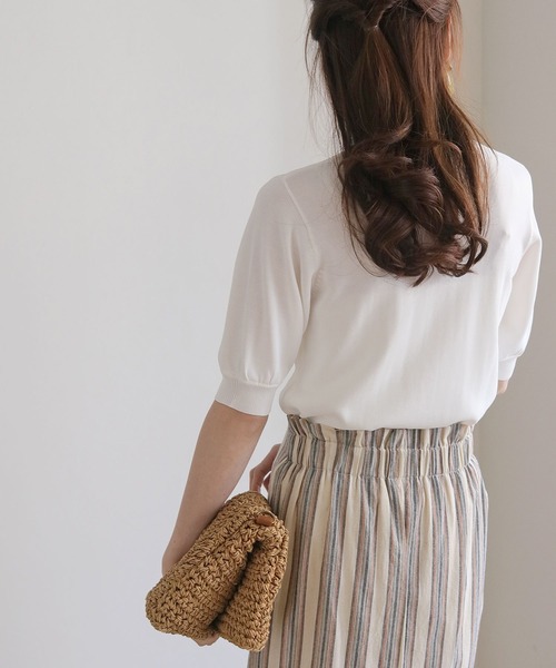 HER CLOSET（ハークローゼット）の「【cheriella】イージーケアドライタッチプチハイネック5分袖無地ニット（ニット/セーター・レディース・ホワイト/ブラック/ピンク/ブルー/スモークピンク/グレイッシュベージュ/レッド/ロイヤルブルー/グリーン・M）」の21枚目の写真