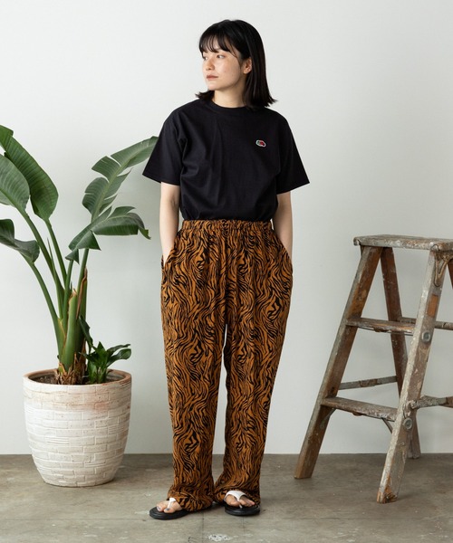 FRUIT OF THE LOOM（フルーツオブザルーム）の「FRUIT OF THE LOOM×ROOPTOKYO/フルーツオブザルーム×ループトウキョウ ワンポイントワッペンS/S Tee Tシャツ 2026年春夏（Tシャツ/カットソー・メンズ・ホワイト/ブラック/ブラック系1/ホワイト系1/ホワイト×パープル/ブラック×グリーン・S/M/L/XL）」の18枚目の写真