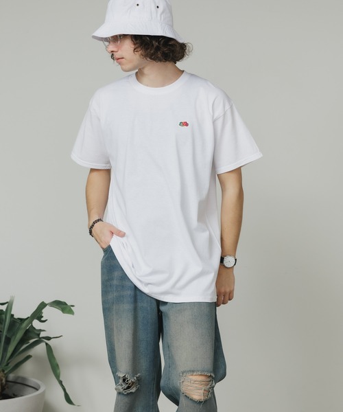 FRUIT OF THE LOOM（フルーツオブザルーム）の「FRUIT OF THE LOOM×ROOPTOKYO/フルーツオブザルーム×ループトウキョウ ワンポイントワッペンS/S Tee Tシャツ 2026年春夏（Tシャツ/カットソー・メンズ・ホワイト/ブラック/ブラック系1/ホワイト系1/ホワイト×パープル/ブラック×グリーン・S/M/L/XL）」の7枚目の写真