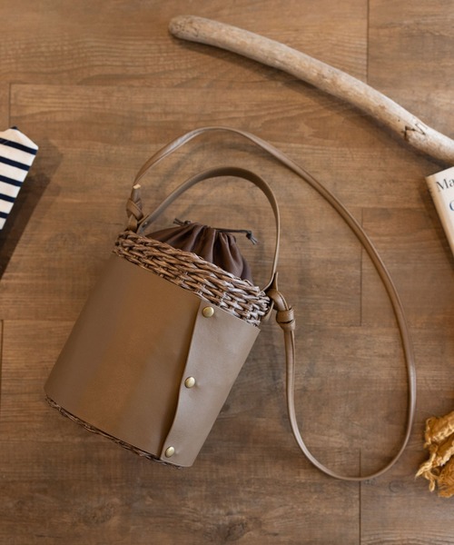  MAKE UP（メイクアップ）の「MAKE UP 軽量PEラウンド 2wayミニトートバッグ/かごバッグ(巾着付)（トートバッグ・レディース・ブラック/ブラウン・FREE）」の2枚目の写真