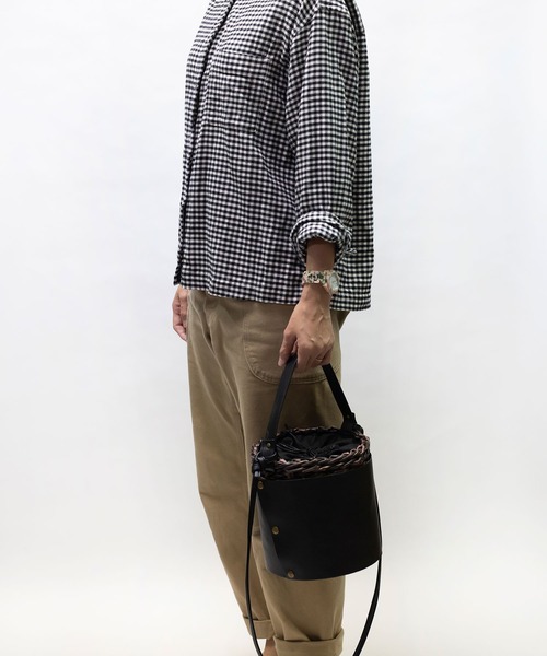  MAKE UP（メイクアップ）の「MAKE UP 軽量PEラウンド 2wayミニトートバッグ/かごバッグ(巾着付)（トートバッグ・レディース・ブラック/ブラウン・FREE）」の5枚目の写真