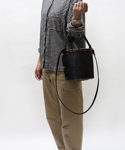  MAKE UP（メイクアップ）の「MAKE UP 軽量PEラウンド 2wayミニトートバッグ/かごバッグ(巾着付)（トートバッグ・レディース・ブラック/ブラウン・FREE）」の6枚目の写真