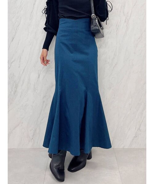 dazzlin（ダズリン）の「ステッチラインマーメイドスカート（スカート・レディース・ブラウン/インディゴブルー/その他1/ベージュ/ブルー・SMALL/MEDIUM）」の4枚目の写真