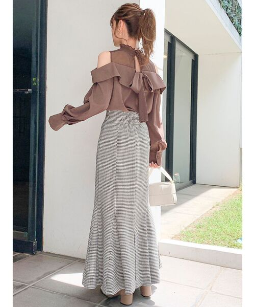 dazzlin（ダズリン）の「ステッチラインマーメイドスカート（スカート・レディース・ブラウン/インディゴブルー/その他1/ベージュ/ブルー・SMALL/MEDIUM）」の12枚目の写真