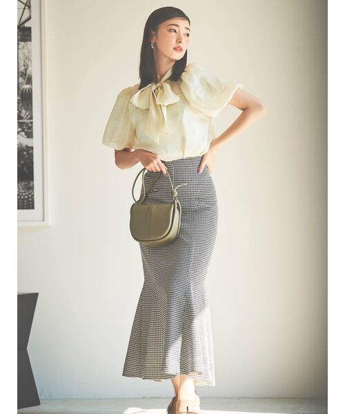 dazzlin（ダズリン）の「ステッチラインマーメイドスカート（スカート・レディース・ブラウン/インディゴブルー/その他1/ベージュ/ブルー・SMALL/MEDIUM）」の20枚目の写真