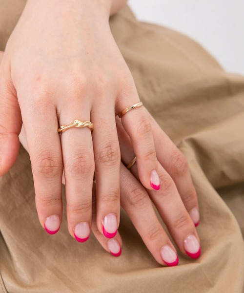 KBF(ケイビーエフ)の「デフォルメフラットリング(リング・レディース・シルバー/ゴールド・ONE)」の7枚目の写真