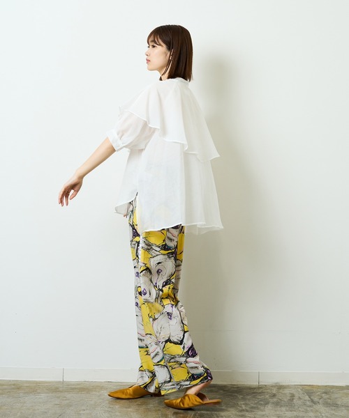 HERENCIA（ヘレンチア）の「ケープ風シアーブラウス（シャツ/ブラウス・レディース・グリーン/イエロー/ホワイト・MEDIUM）」の9枚目の写真