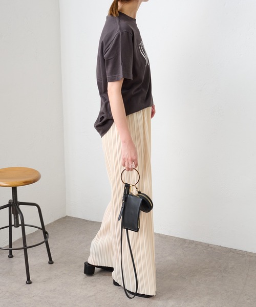 COLONY 2139（コロニートゥーワンスリーナイン）の「メッセージロゴTシャツ / SUPERIOR（Tシャツ/カットソー・レディース・ホワイト/ブラック/ベージュ・FREE）」の5枚目の写真