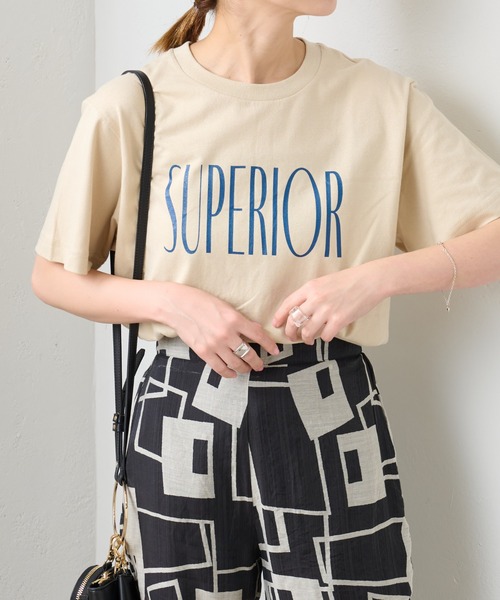 COLONY 2139（コロニートゥーワンスリーナイン）の「メッセージロゴTシャツ / SUPERIOR（Tシャツ/カットソー・レディース・ホワイト/ブラック/ベージュ・FREE）」の22枚目の写真