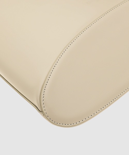 LOW CLASSIC(ロウ クラシック)の「SHOULDER BAG(ハンドバッグ・レディース・ブラック/アイボリー・ONE SIZE)」の4枚目の写真