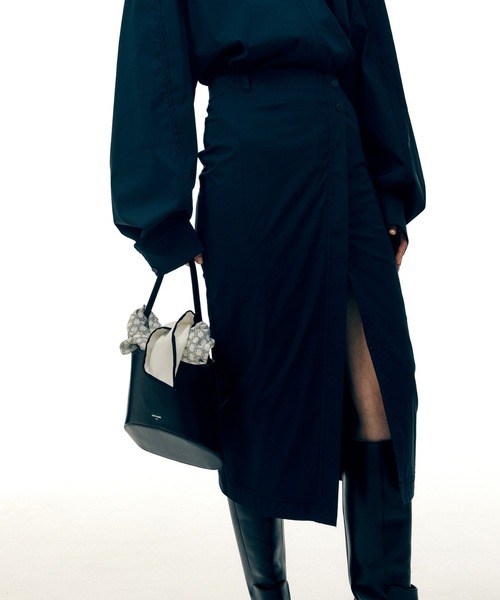 LOW CLASSIC(ロウ クラシック)の「SHOULDER BAG(ハンドバッグ・レディース・ブラック/アイボリー・ONE SIZE)」の6枚目の写真