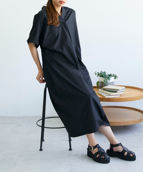 ECRIRE(エクリール)の「スキッパーワンピース(ワンピース・レディース・ブルー/ブラック・M)」の2枚目の写真