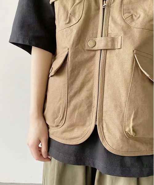 Monocoro toppi(モノコロトッピ)の「メンズライク ワイド フィッシングベスト(ベスト・レディース・ネイビー/ベージュ・L/2L/3L/M)」の10枚目の写真