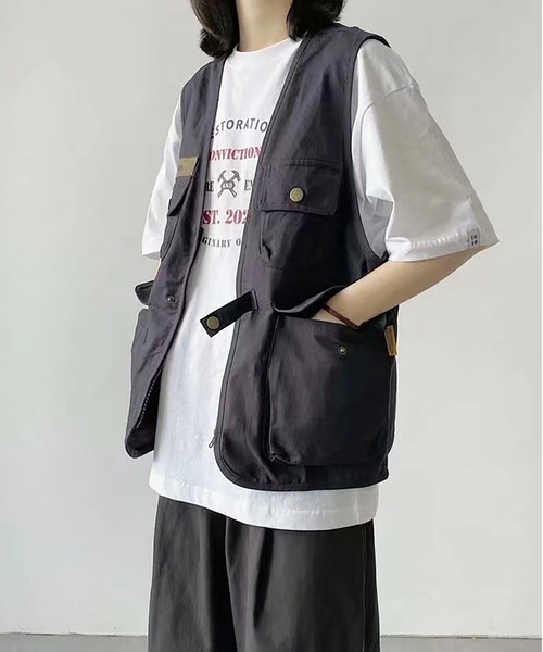 Monocoro toppi(モノコロトッピ)の「メンズライク ワイド フィッシングベスト(ベスト・レディース・ネイビー/ベージュ・L/2L/3L/M)」の9枚目の写真