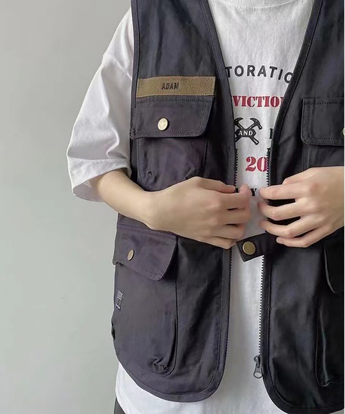 Monocoro toppi(モノコロトッピ)の「メンズライク ワイド フィッシングベスト(ベスト・レディース・ネイビー/ベージュ・L/2L/3L/M)」の7枚目の写真