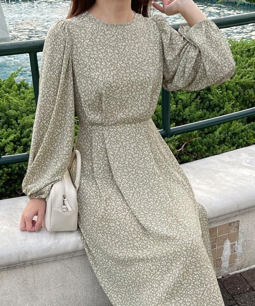 LAUIR(ラウアー)の「小花柄ロング長袖ワンピース(ワンピース・レディース・ブラウン/ブラック/ダークグリーン/グリーン・MEDIUM/LARGE/SMALL)」の7枚目の写真