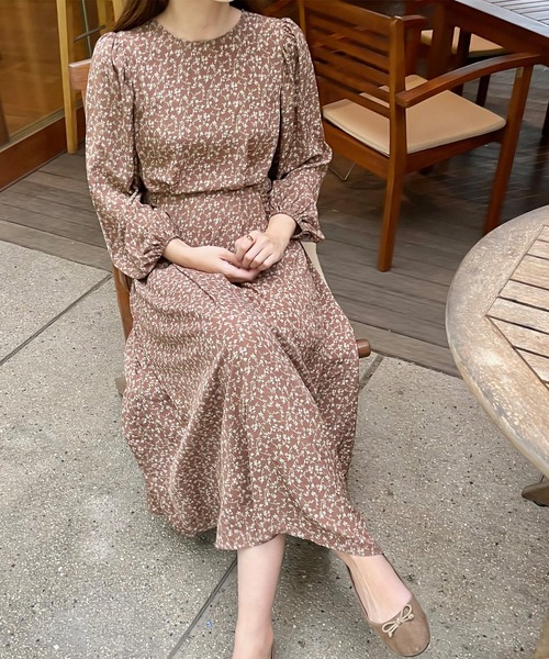 LAUIR(ラウアー)の「小花柄ロング長袖ワンピース(ワンピース・レディース・ブラウン/ブラック/ダークグリーン/グリーン・MEDIUM/LARGE/SMALL)」の14枚目の写真