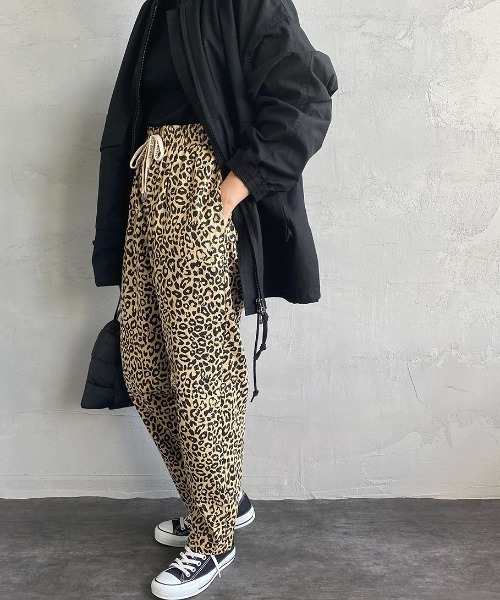 UNIVERSAL OVERALL（ユニバーサルオーバーオール）の「【FINEBOYS 2月号掲載】[UNIVERSAL OVERALL/ユニバーサルオーバーオール] 別注 シェフパンツ（その他パンツ・レディース・ブラック/ネイビー/オリーブ/レオパード/ワンウォッシュ・S/M/L）」の6枚目の写真