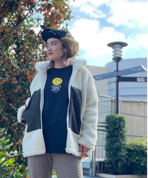 vintage GIVENCHY ロゴ×3チャーム ブローチ ゴールド 206