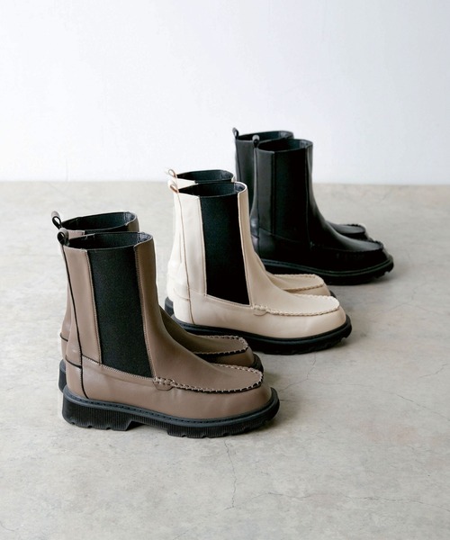 menue(メヌエ)の「トラックソールサイドゴアモカブーツ(ブーツ・レディース・ブラック/アイボリー/グレイッシュベージュ・S/M/L)」の2枚目の写真