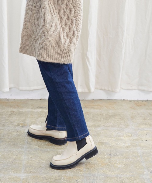 menue(メヌエ)の「トラックソールサイドゴアモカブーツ(ブーツ・レディース・ブラック/アイボリー/グレイッシュベージュ・S/M/L)」の8枚目の写真