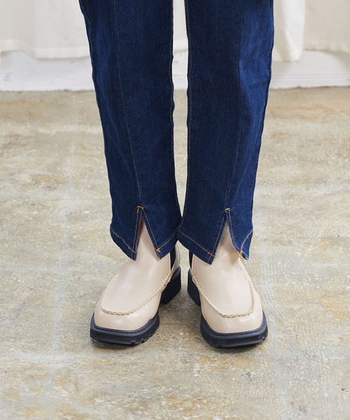 menue(メヌエ)の「トラックソールサイドゴアモカブーツ(ブーツ・レディース・ブラック/アイボリー/グレイッシュベージュ・S/M/L)」の9枚目の写真