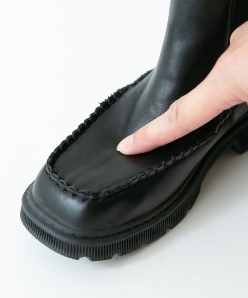 menue(メヌエ)の「トラックソールサイドゴアモカブーツ(ブーツ・レディース・ブラック/アイボリー/グレイッシュベージュ・S/M/L)」の15枚目の写真