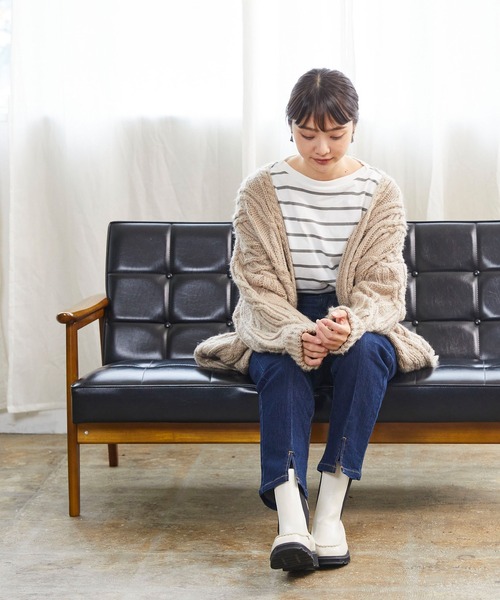 menue(メヌエ)の「トラックソールサイドゴアモカブーツ(ブーツ・レディース・ブラック/アイボリー/グレイッシュベージュ・S/M/L)」の5枚目の写真