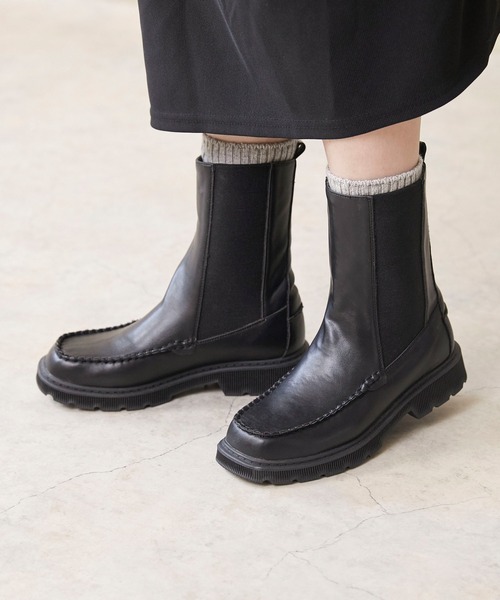 menue(メヌエ)の「トラックソールサイドゴアモカブーツ(ブーツ・レディース・ブラック/アイボリー/グレイッシュベージュ・S/M/L)」の21枚目の写真