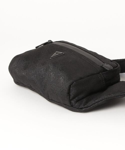 Guess(ゲス)の「VEZZOLA NYLON Squared Bum Bag(ボディバッグ/ウエストポーチ・メンズ・ブラック/オフホワイト/ダークブルー・ONE SIZE)」の16枚目の写真