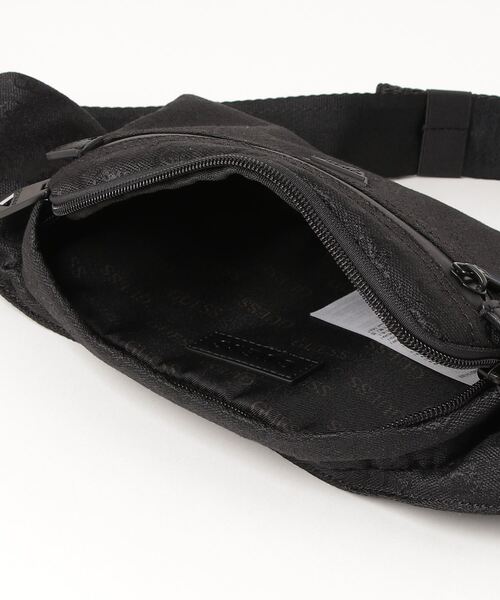 Guess(ゲス)の「VEZZOLA NYLON Squared Bum Bag(ボディバッグ/ウエストポーチ・メンズ・ブラック/オフホワイト/ダークブルー・ONE SIZE)」の17枚目の写真