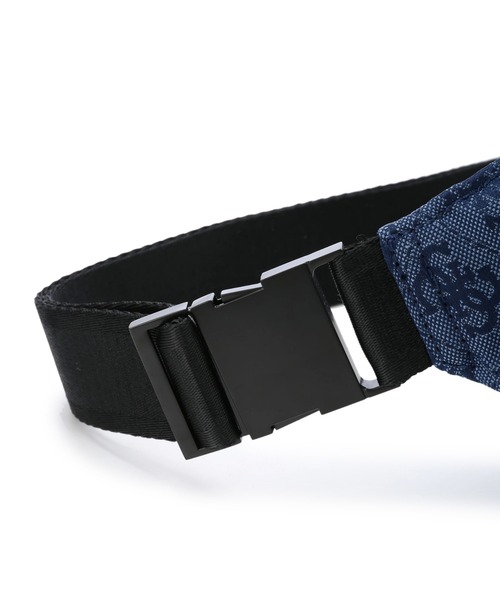 Guess(ゲス)の「VEZZOLA NYLON Squared Bum Bag(ボディバッグ/ウエストポーチ・メンズ・ブラック/オフホワイト/ダークブルー・ONE SIZE)」の9枚目の写真