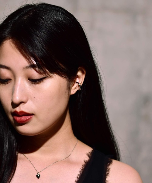 LHME（エルエイチエムイー）の「チャンキーイヤーカフ/サージカルステンレス316L（金属アレルギー対応）【LHME / エルエイチエムイー】（イヤーカフ・レディース・シルバー/ゴールド・ONE SIZE）」の12枚目の写真