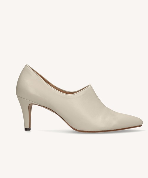 MAMIAN（マミアン）の「フロントスリット ブーティー (7.0cmヒール)（ブーツ・レディース・ブラック/ブラウン/アイボリー/レンガ/モカ・22.5cm/23.5cm/24.5cm/23.0cm/24.0cm/22.0cm）」の6枚目の写真