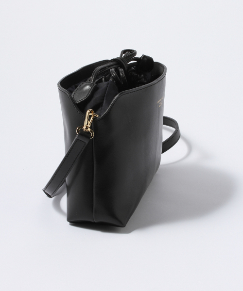 Spick & Span(スピックアンドスパン)の「CHRISTIAN VILLA レザーポシェット(ショルダーバッグ・レディース・ブラック/グレー/ベージュ・FREE)」の8枚目の写真