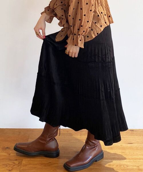 ur,Melty（ユアメルティー）の「プリーツティアードスカート（スカート・レディース・ブラック・FREE）」の4枚目の写真