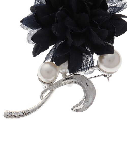 INDIVI（インディヴィ）の「【セレモニー/入卒アイテム】コサージュブローチ（ブローチ/コサージュ・レディース・ネイビー/ライトグレー・00）」の6枚目の写真