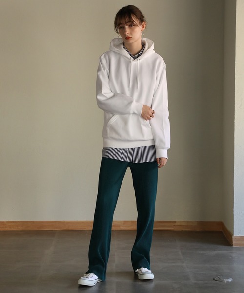 aity（アイティ）の「セルフカット対応 せセミフレアプリーツパンツ（その他パンツ・レディース・ダークグリーン/ブラック/アイボリー/マスタード/ピンク/テラコッタ・M）」の4枚目の写真