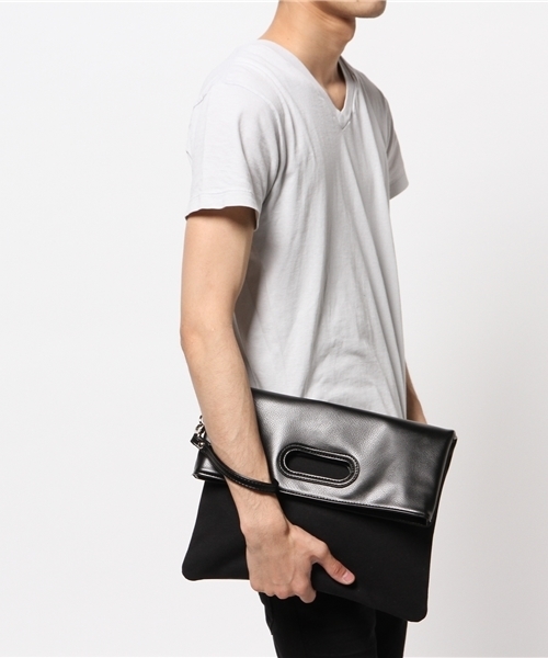 MK MICHEL KLEIN HOMME (エムケーミッシェルクランオム)の「バイカラークラッチバック(クラッチバッグ・メンズ・ブラック/ネイビー/キャメル・FREE)」の9枚目の写真