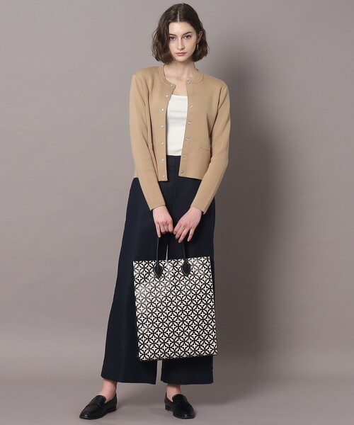 DRESSTERIOR（ドレステリア）の「◆【otonaMUSE5月号掲載】スクエアリブタンク（タンクトップ・レディース・ホワイト/ブラック/ブルー・34/36/38）」の5枚目の写真