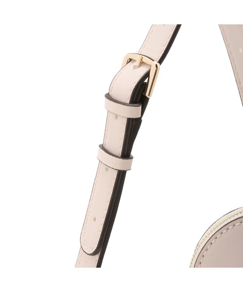 Guess(ゲス)の「GUESS X BRANDALISED(R) WITH GRAFFITI BY BANKSY Top Zip Shoulder Bag(ショルダーバッグ・レディース・パープル・ONE SIZE)」の7枚目の写真