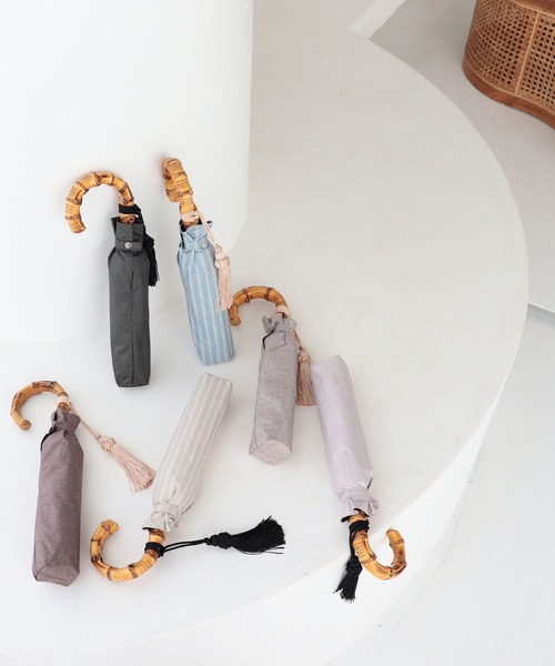 utatane（ウタタネ）の「折りたたみ日傘 完全遮光100％ 晴雨兼用 竹ハンドル シャンブレー（折りたたみ傘・レディース・スモークピンク/アッシュブラウン/スミクロ/モカ・FREE）」の15枚目の写真