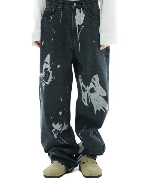 FANCY CLUB(ファンシークラブ)の「韓国ブランド NASTY FANCY CLUB ナスティーファンシークラブ VLINDER PRINTED PANTS 蝶々 プリント デニムパンツ ジーンズ ジーパン ワイドデニムパンツ 韓国ファッション 韓国ストリート ストリートファッション(デニムパンツ・レディース・ブラック/ブルー・S/M)」の7枚目の写真