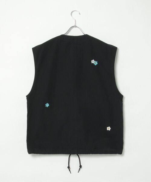 VENCEEXCHANGE（ヴァンスエクスチェンジ）の「フラワー刺繍ミリタリーベスト（ダウンベスト・メンズ・オリーブ/ブラック・M/L）」の5枚目の写真