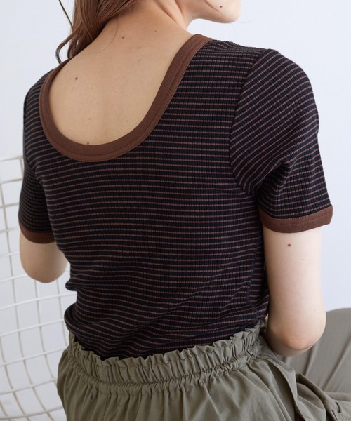 w closet(ダブルクローゼット)の「【カップ付き】アソートクルーネックプルオーバー(Tシャツ/カットソー・レディース・ブラック/ホワイト×ブラック/イエロー系その他/ブラウン系その他/オフホワイト・FREE)」の1枚目の写真