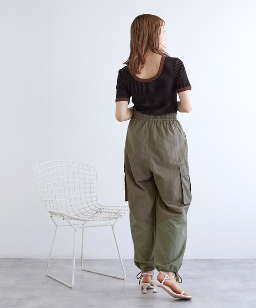 w closet(ダブルクローゼット)の「【カップ付き】アソートクルーネックプルオーバー(Tシャツ/カットソー・レディース・ブラック/ホワイト×ブラック/イエロー系その他/ブラウン系その他/オフホワイト・FREE)」の20枚目の写真
