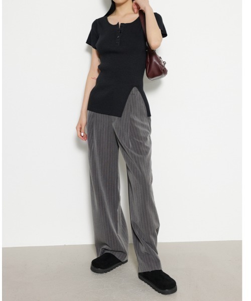 LAGUA GEM(ラグアジェム)の「HEM SLIT RIB ニット(ニット/セーター・レディース・レッド/ライトブルー/ブラック・FREE)」の20枚目の写真