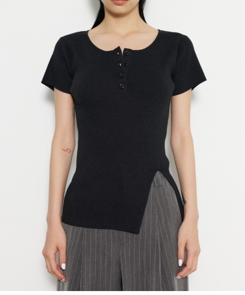 LAGUA GEM(ラグアジェム)の「HEM SLIT RIB ニット(ニット/セーター・レディース・レッド/ライトブルー/ブラック・FREE)」の21枚目の写真